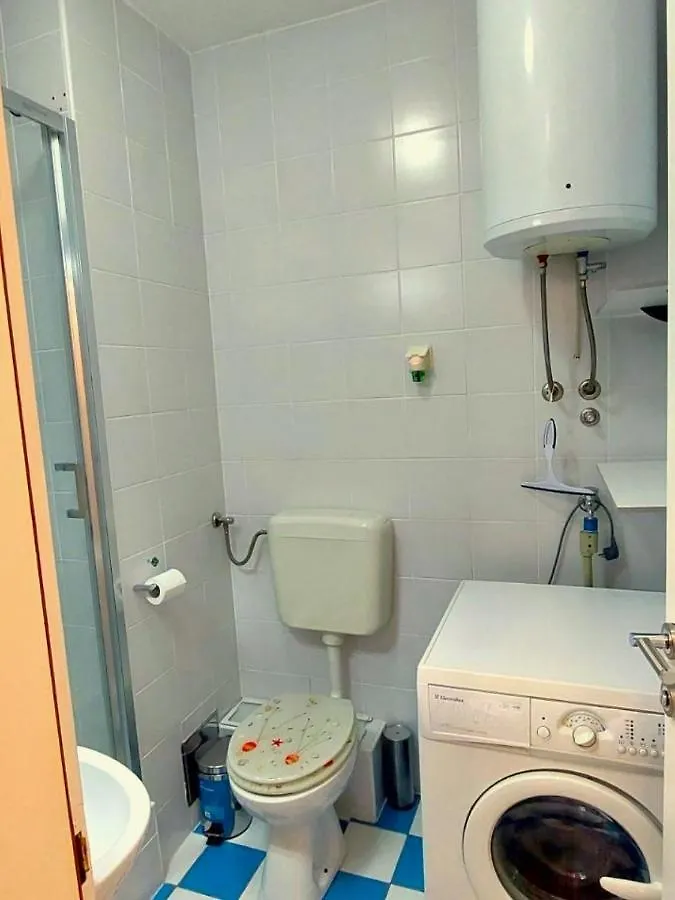 Apartment Roko - 150 M From The Beach Crikvenica 0*,
